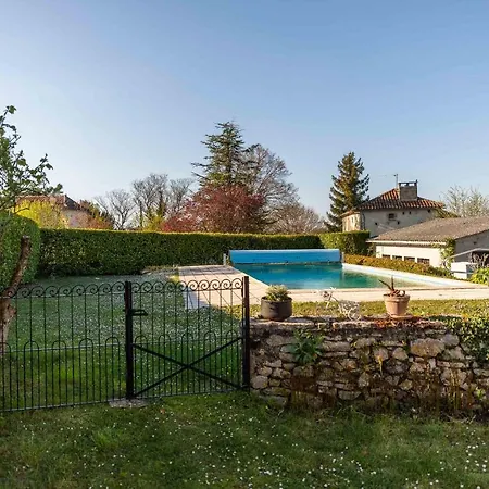 Gite Clos Du Prince, Piscine Privee 4 Etoiles Saint-Vincent-Rive-dʼOlt